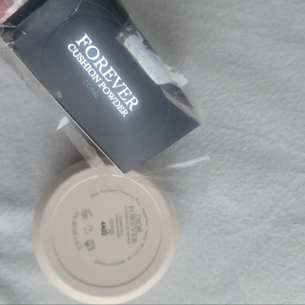 Dior Forever Cushion Powder  Coral - Picture 3 of 3